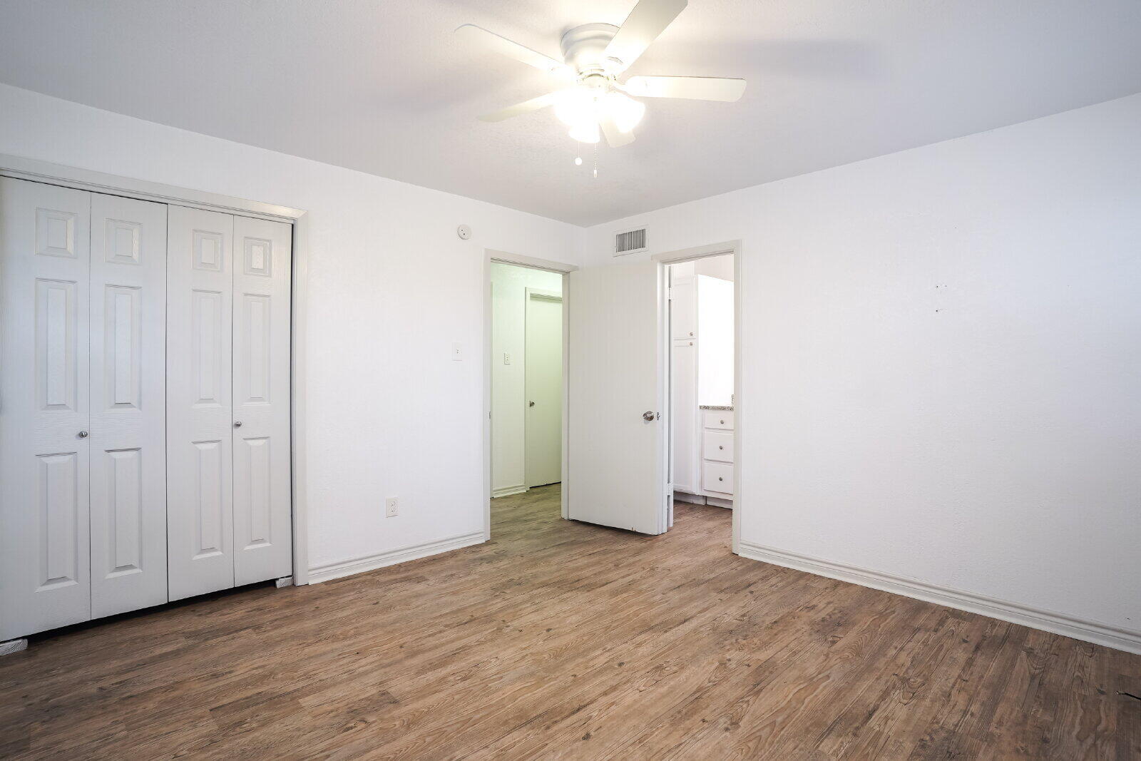 2826 54th Street Lubbock, TX 79413 - Photo 23 of 32 large (21)