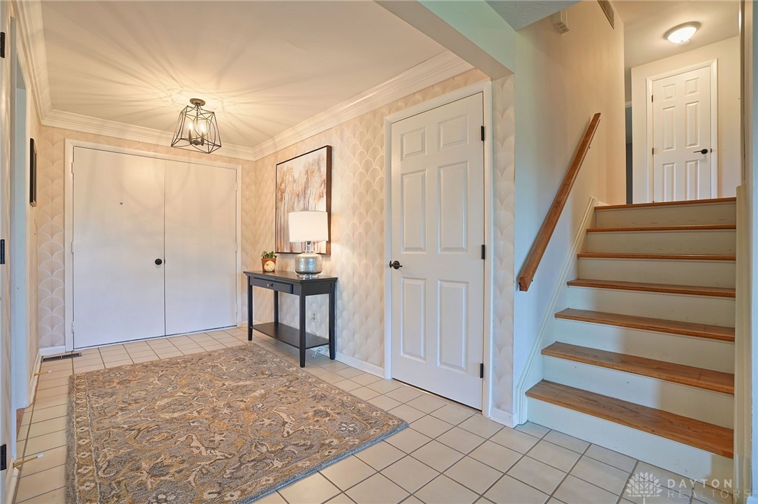 7670 Bigger Road Centerville, OH 45459 - Photo 21 of 41 heading to the 2nd floor