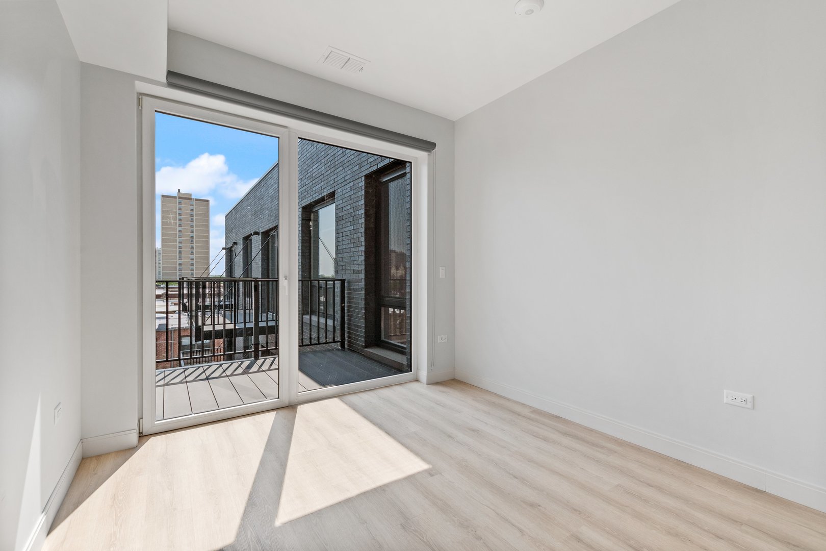 Undisclosed Address Chicago, IL 60640 - Photo 15 of 35 a view of livingroom with furniture