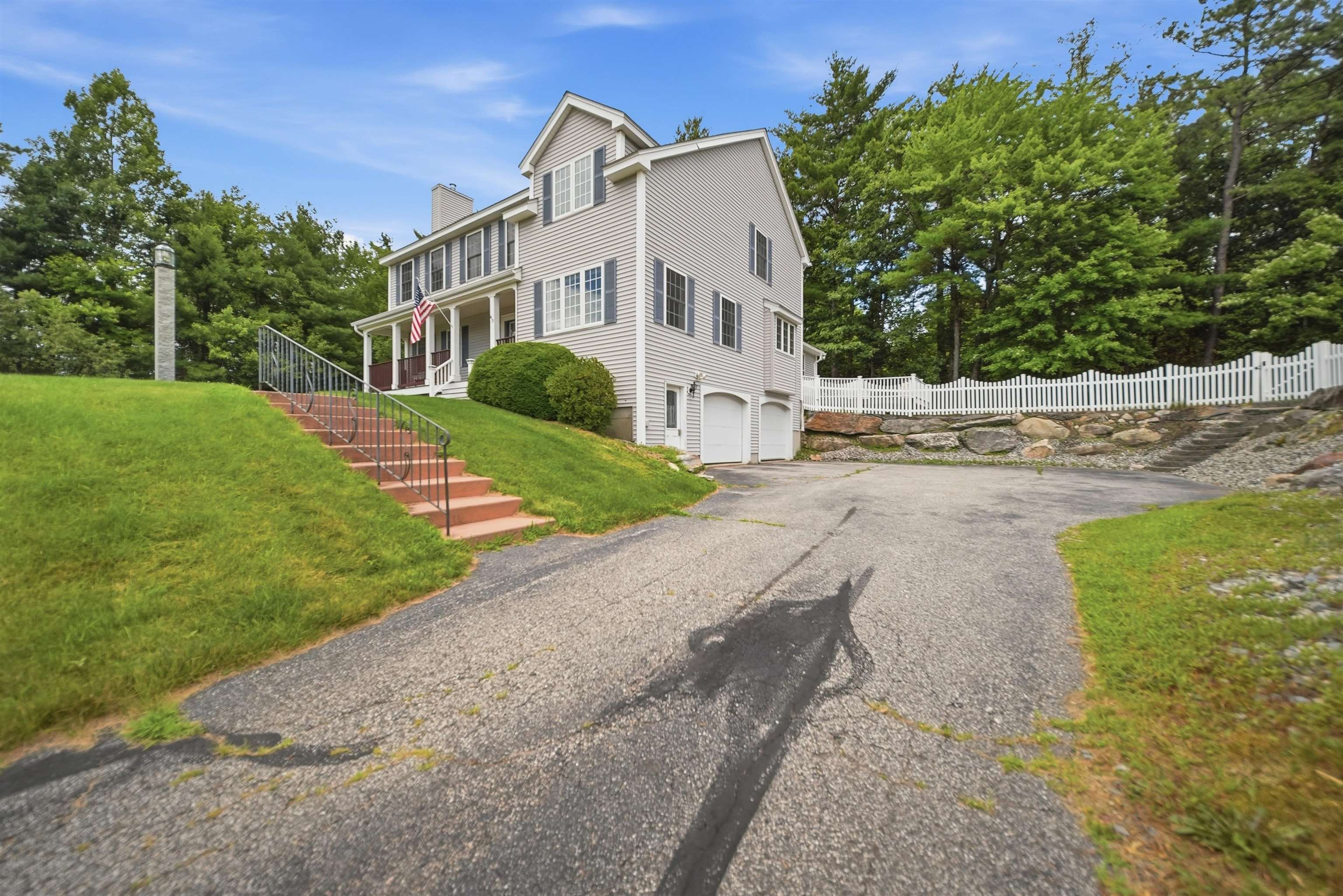 43 Duncan Farms Road Manchester, NH 03102 - Photo 5 of 60