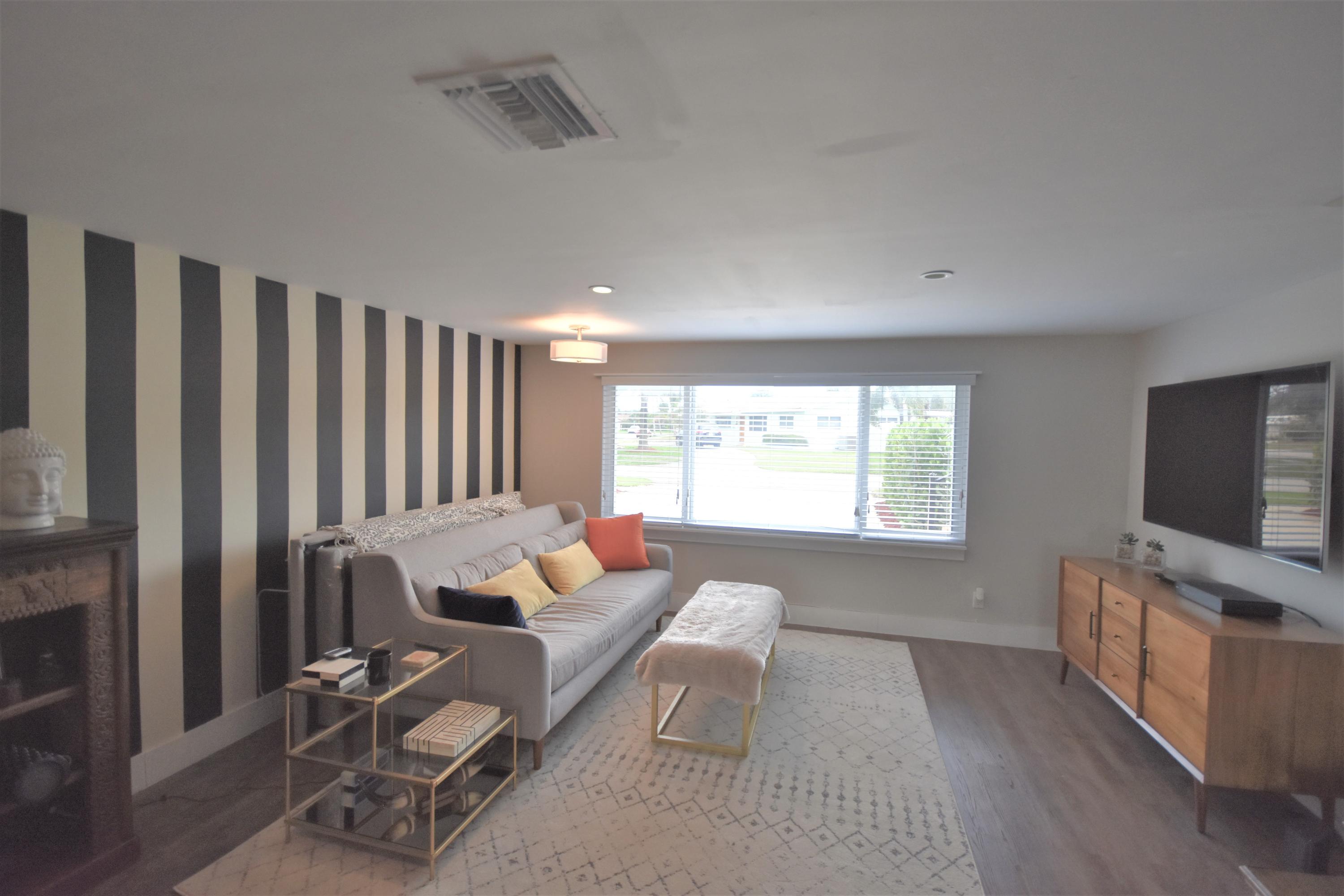 516 Northwest 12th Terrace Boca Raton, FL 33486 - Photo 20 of 24 Family Room