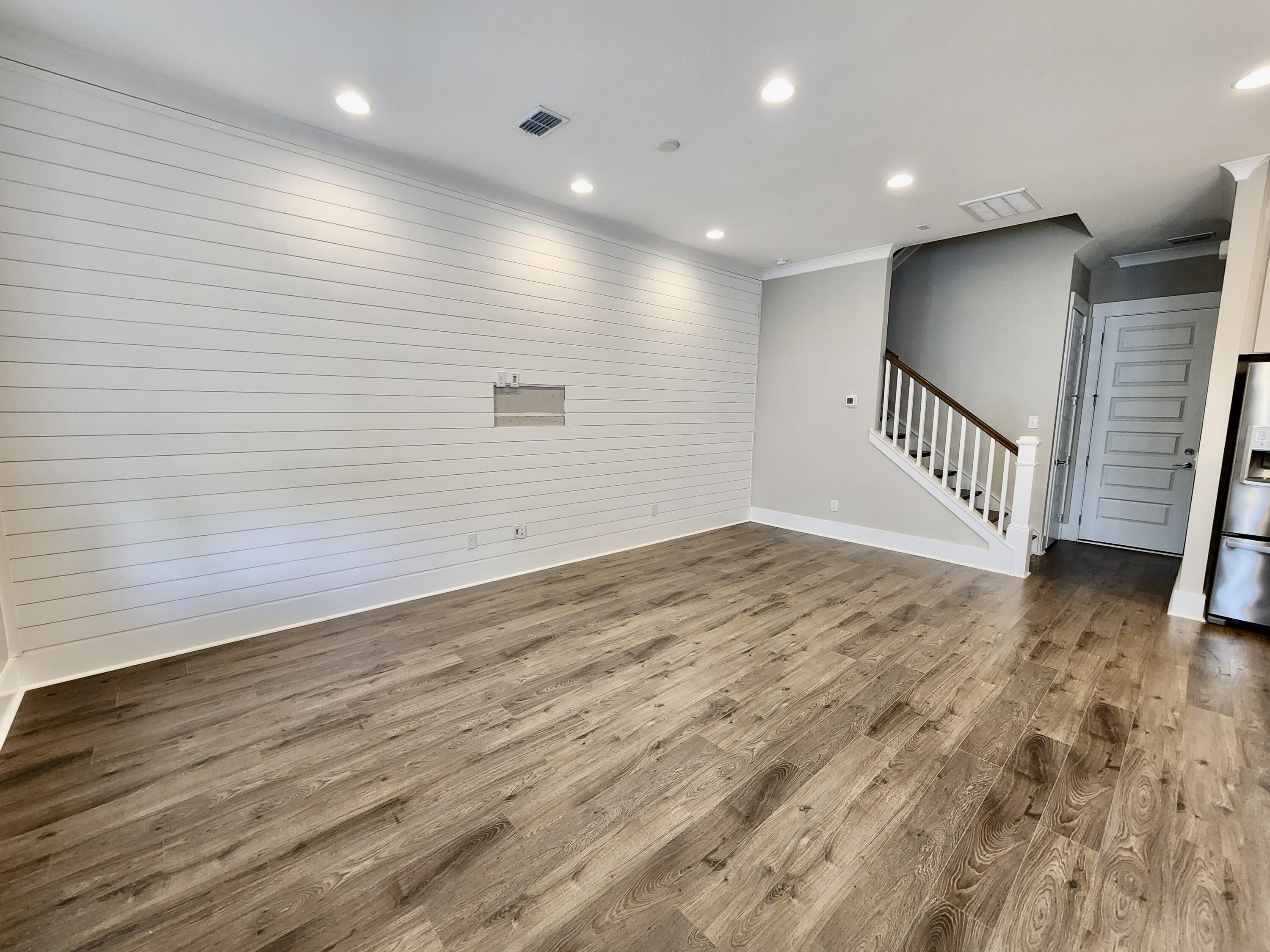 3132 Sturbridge Road Mount Pleasant, SC 29466 - Photo 5 of 32 20240710_104628
