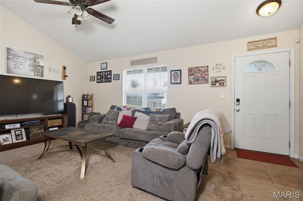 23023 Ruth Lane Waynesville, MO 65583 - Photo 4 of 42