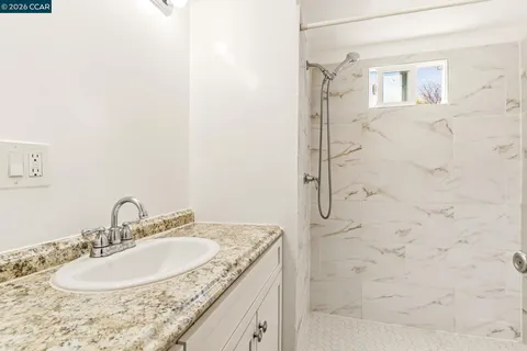 $49,989 | 2399 East 14th Street, Unit SPC 10, San Leandro, CA 94577