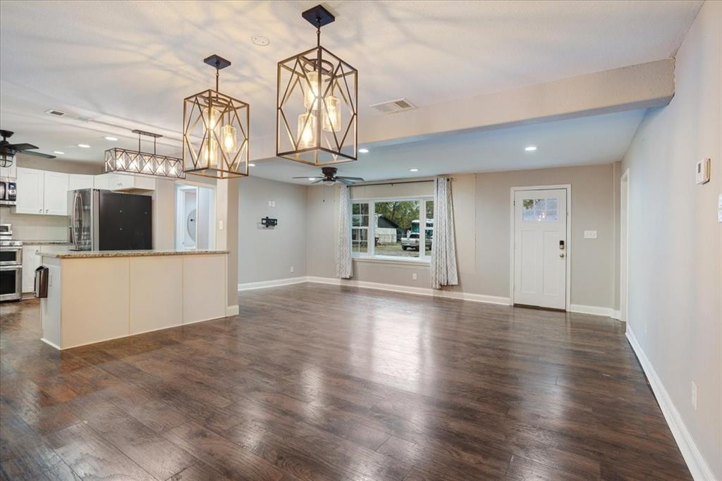 107 South Branch Street Bells, TX 75414 - Photo 6 of 40