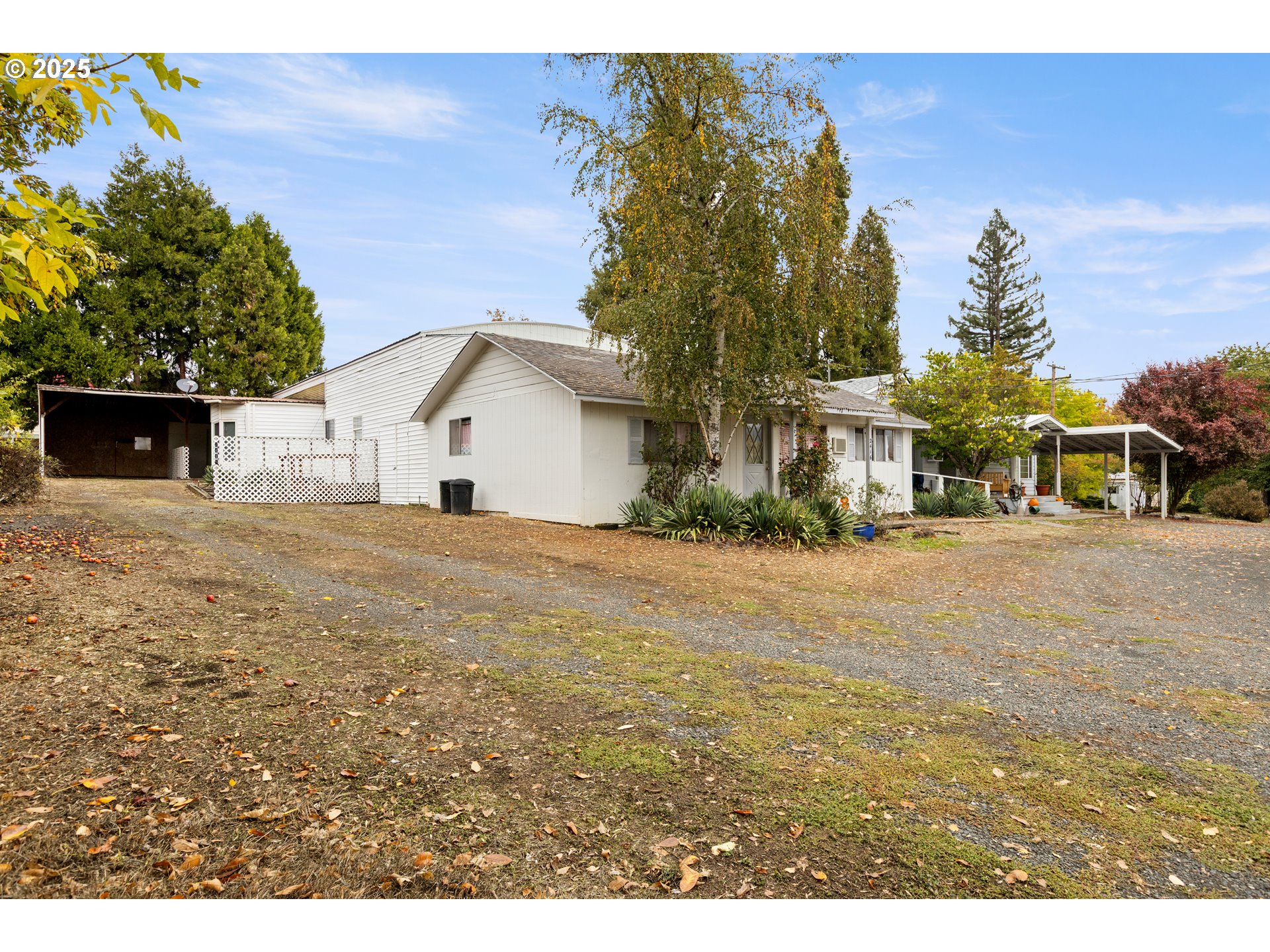 2414 Brockway Road Winston, OR 97496 - Photo 3 of 36