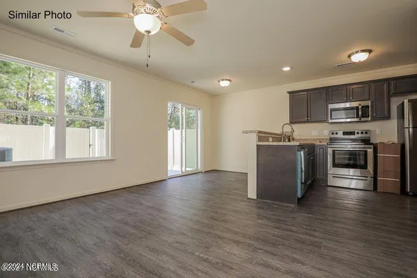 $1,450 | 457 Sullivan Loop Road, Midway Park, NC 28544