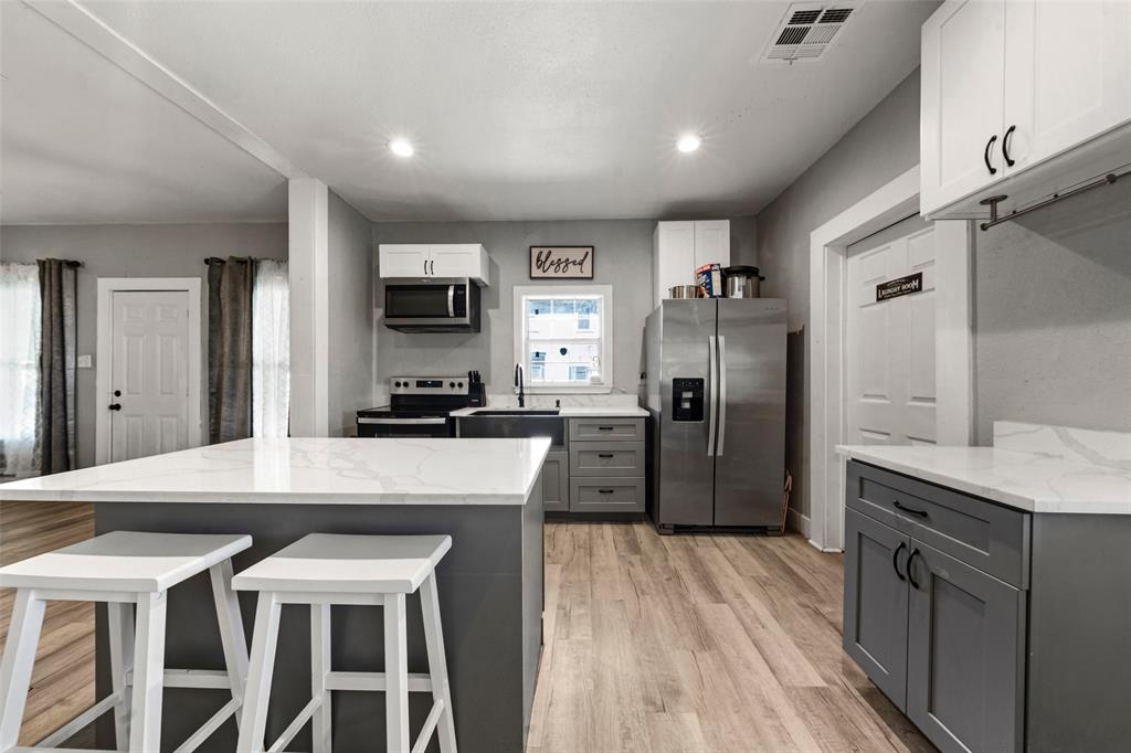 205 Dallas Street Waco, TX 76704 - Photo 7 of 18