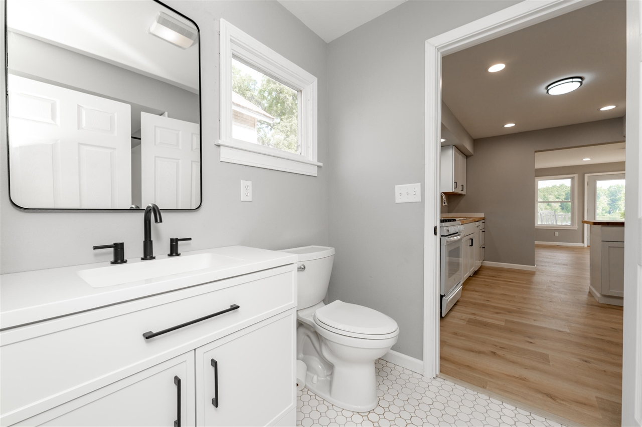 816 River Street Three Rivers, MI 49093 - Photo 13 of 49