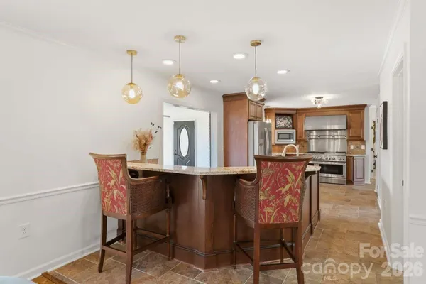 $719,000 | 3811 Pinecrest Drive Northeast, Hickory, NC 28601