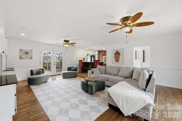 $719,000 | 3811 Pinecrest Drive Northeast, Hickory, NC 28601