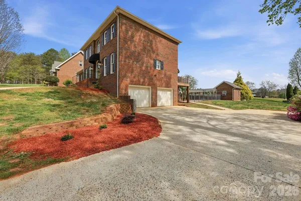 $719,000 | 3811 Pinecrest Drive Northeast, Hickory, NC 28601