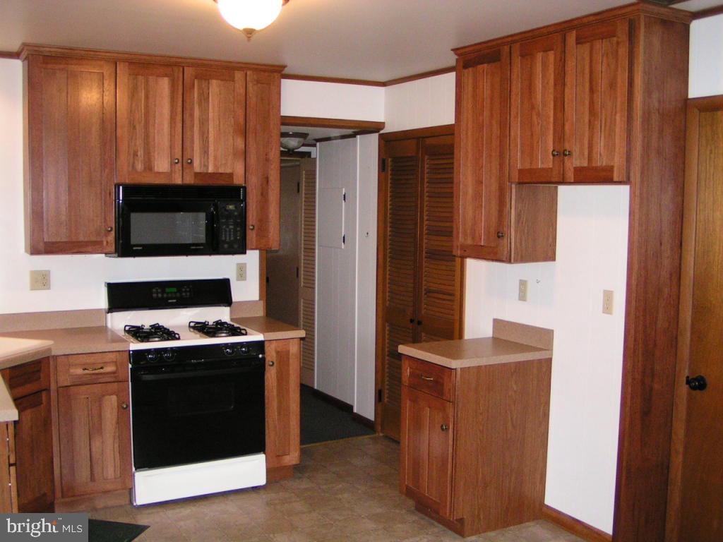 160 Tulane Terrace Lancaster, PA 17603 - Photo 17 of 23