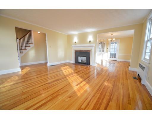 31 Ridge Avenue Lynn, MA 01905 - Photo 4 of 28 Gallery Image 4