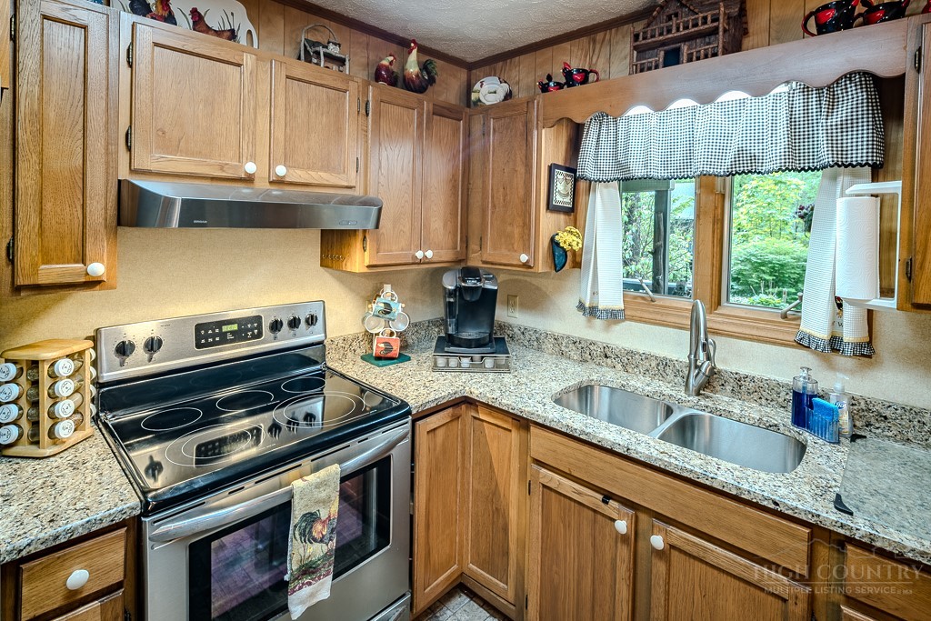124 Laurel Brook Road Newland, NC 28657 - Photo 25 of 49