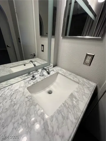 $1,700 | 2200 South Fort Apache Road, Unit 1113, Las Vegas, NV 89117