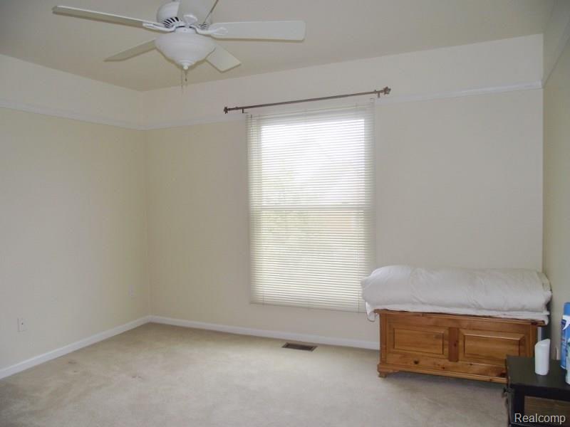 47057 Mornington Road Canton, MI 48188 - Photo 21 of 32 DSCF7065 (800x600).jpg