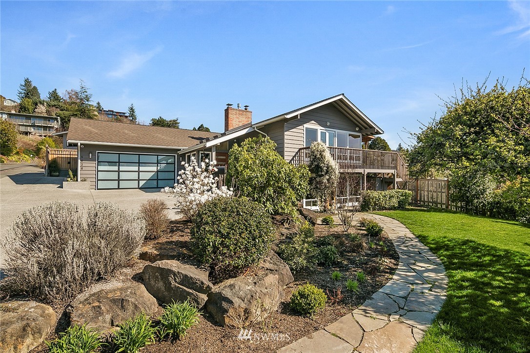 8636 Fauntlee Crest Southwest Seattle, WA 98136 - Photo 1 of 25
