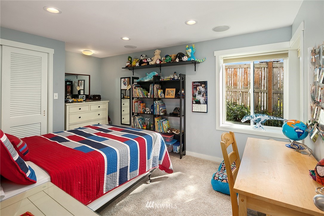 8636 Fauntlee Crest Southwest Seattle, WA 98136 - Photo 19 of 25