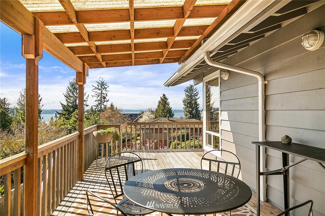8636 Fauntlee Crest Southwest Seattle, WA 98136 - Photo 20 of 25