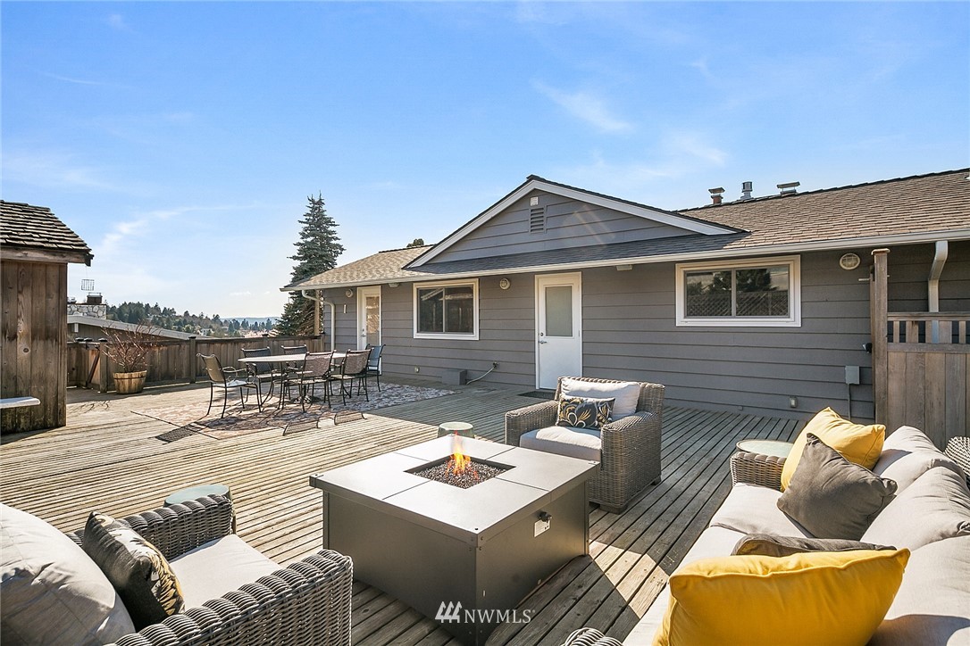 8636 Fauntlee Crest Southwest Seattle, WA 98136 - Photo 21 of 25