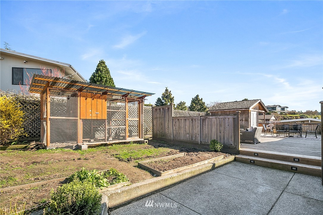 8636 Fauntlee Crest Southwest Seattle, WA 98136 - Photo 23 of 25