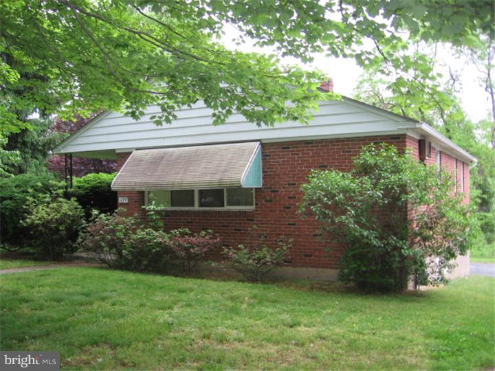 977 Rocklynn Road Springfield, PA 19064 - Photo 1 of 2 Gallery Image 1