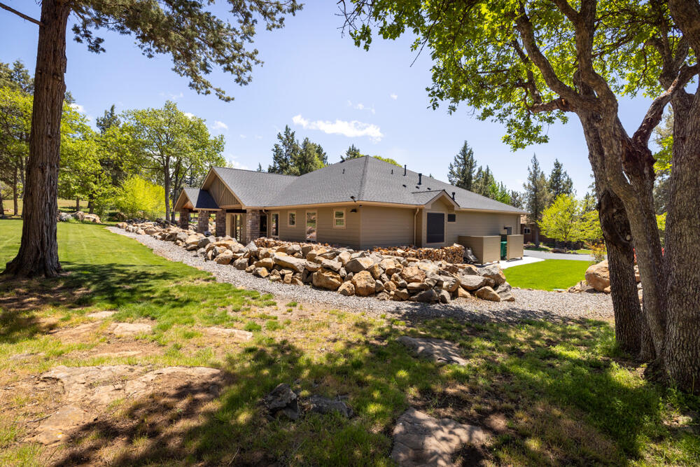 6349 Sanderling Road Klamath Falls, OR 97601 - Photo 49 of 75 Back Yard Exterior