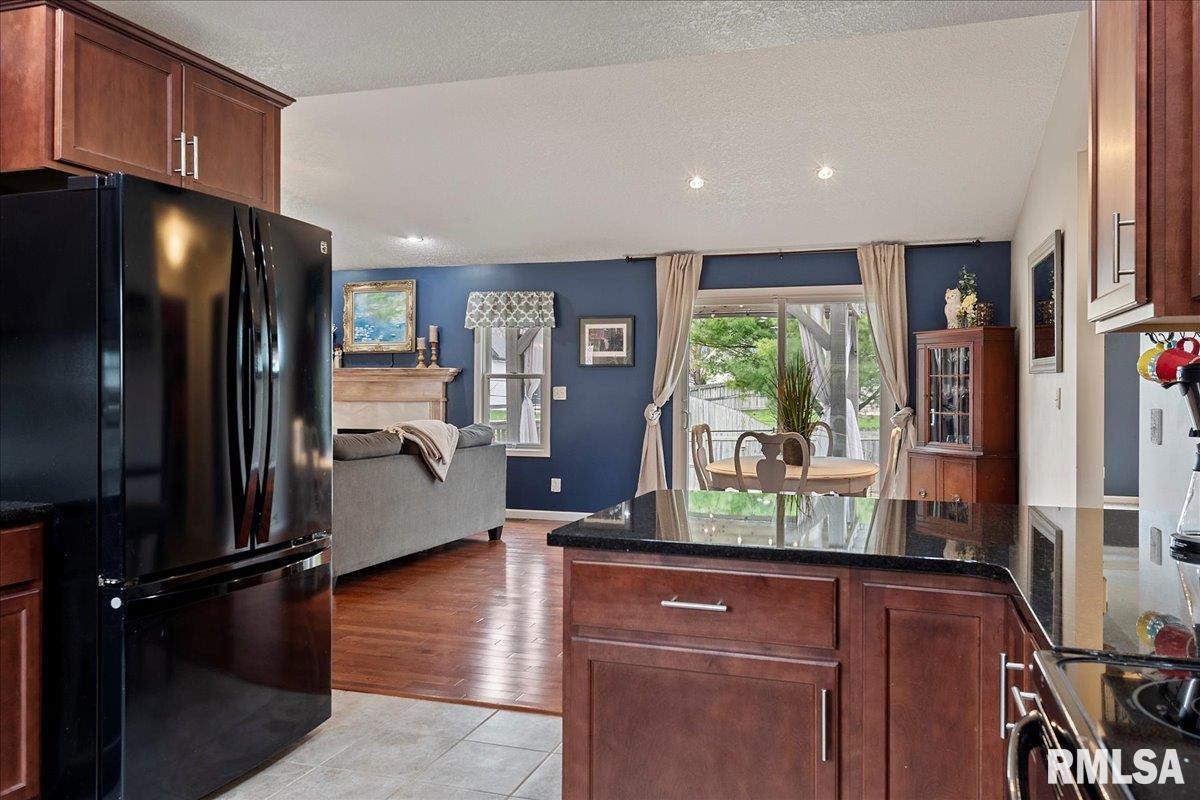 809 Cherokee Drive Springfield, IL 62711 - Photo 18 of 48