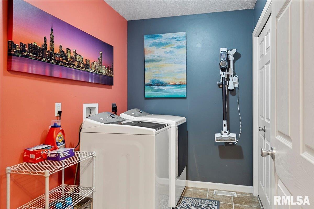 809 Cherokee Drive Springfield, IL 62711 - Photo 20 of 48