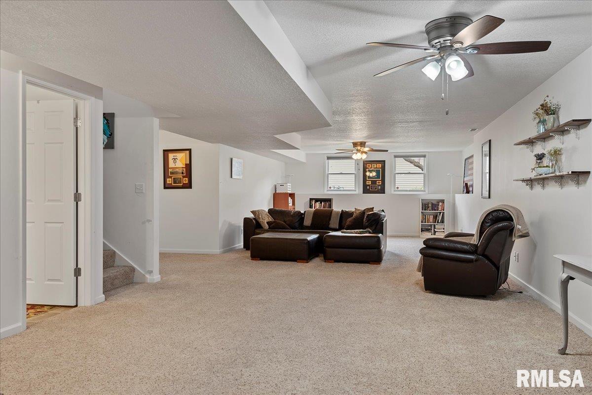 809 Cherokee Drive Springfield, IL 62711 - Photo 31 of 48