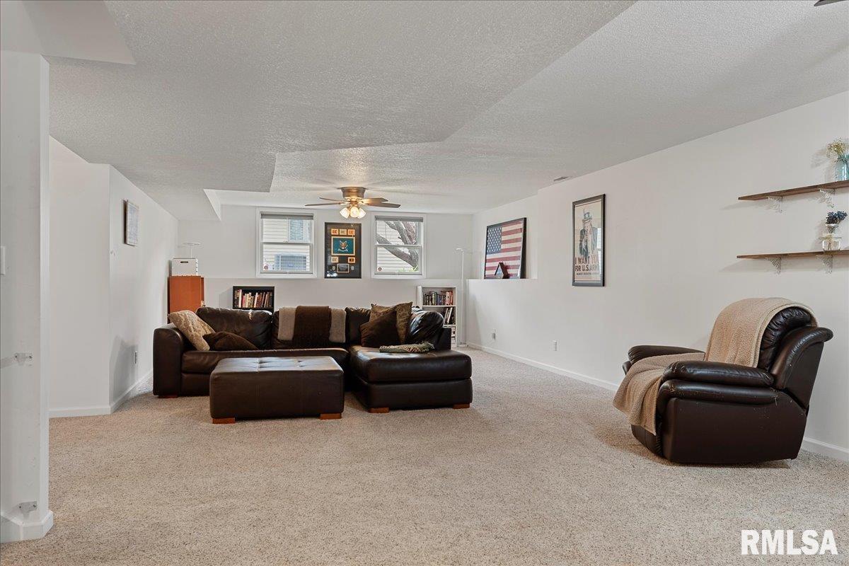 809 Cherokee Drive Springfield, IL 62711 - Photo 32 of 48