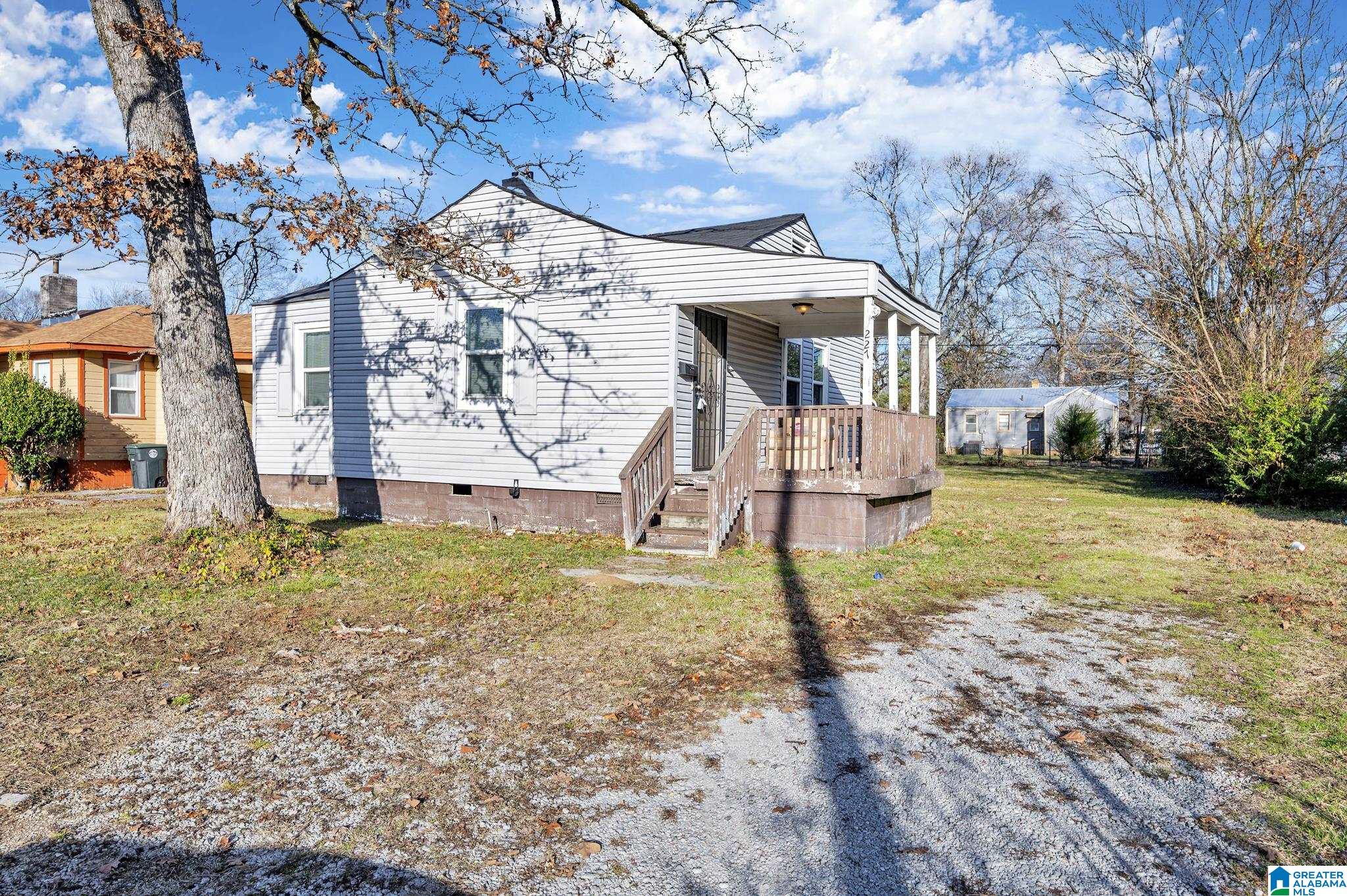 227 South Park Road Southwest Birmingham, AL 35211 - Photo 2 of 16