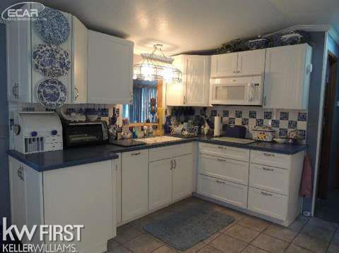 10001 Goodall Road, Unit 273 Durand, MI 48429 - Photo 12 of 23 20442224-11.JPG