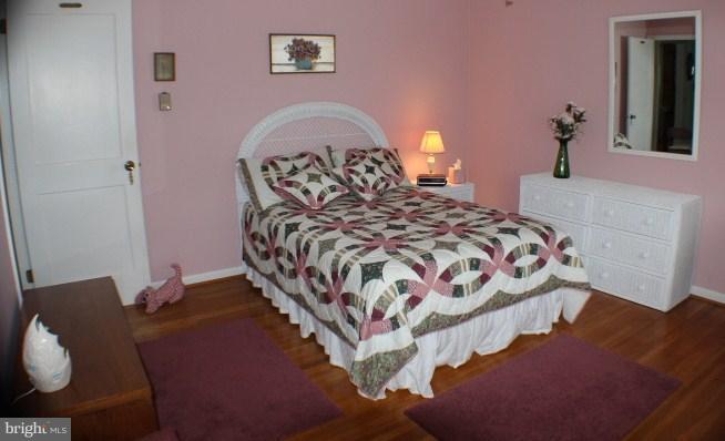 204 Thompson Road Chester, MD 21619 - Photo 10 of 30 a bedroom with a bed and window