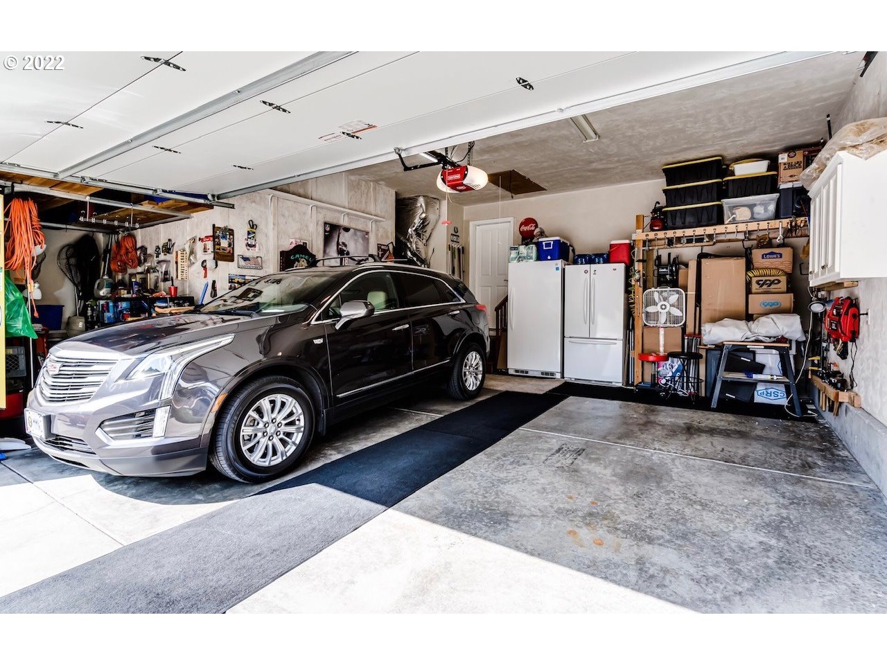 756 South 48th Street Springfield, OR 97478 - Photo 25 of 31 a view of a car garage