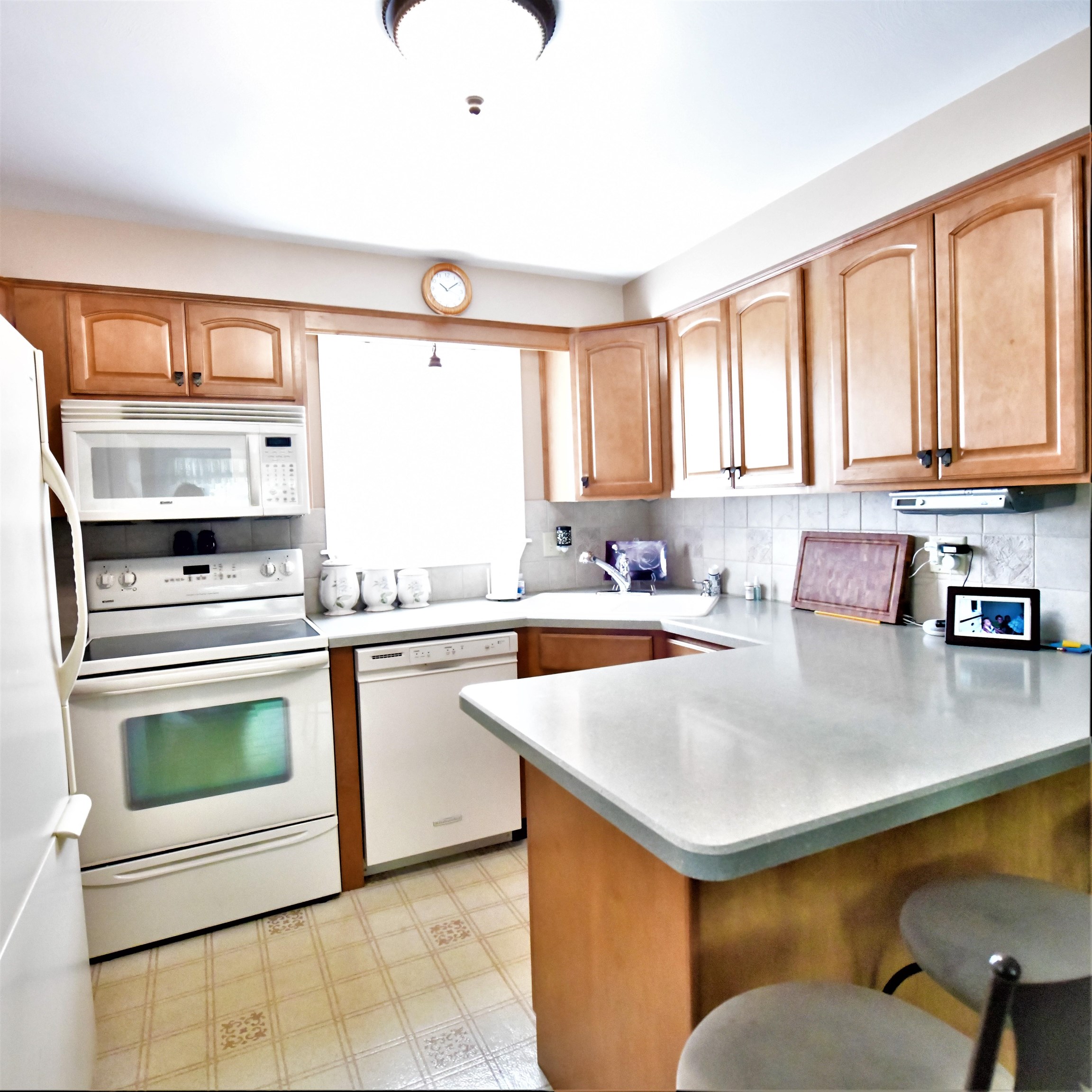 429 Calef Road Manchester, NH 03103 - Photo 9 of 23