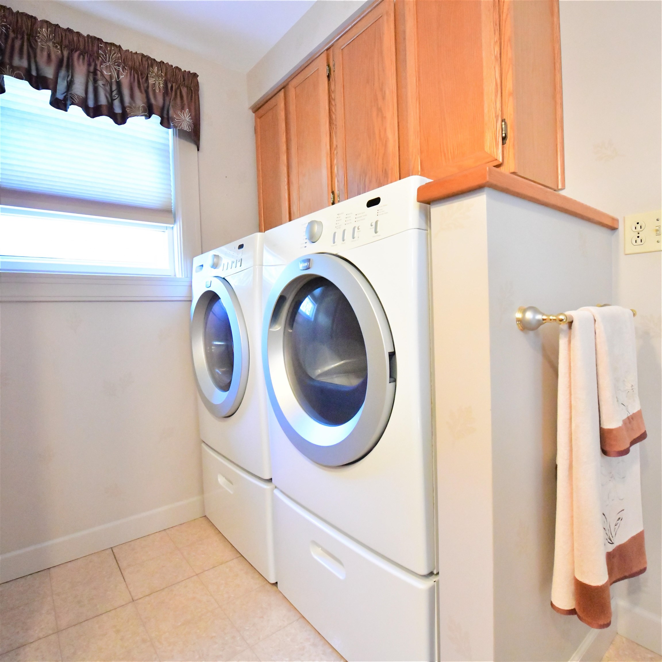 429 Calef Road Manchester, NH 03103 - Photo 10 of 23