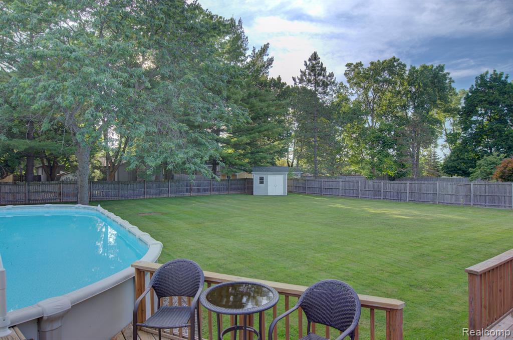 212 South Elms Road Flushing, MI 48433 - Photo 32 of 41