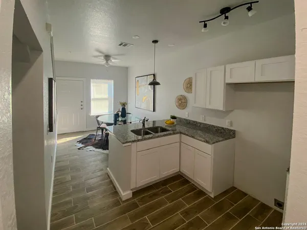 $1,295 | 143 Lucas Street, Unit 103, San Antonio, TX 78209