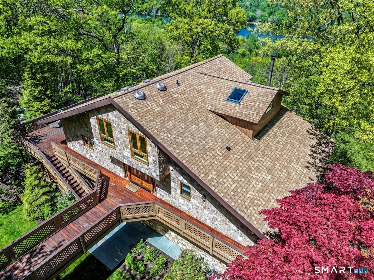 10 Hillcrest Court Ridgefield, CT 06877 - Photo 2 of 39