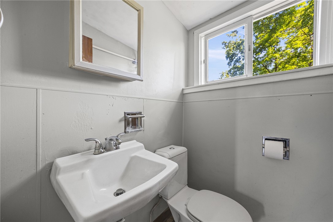 578 Ridge Road Ontario, NY 14519 - Photo 20 of 28 Upstairs apartment