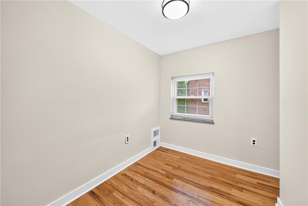2378 Rose Garden Road Pittsburgh, PA 15220 - Photo 22 of 43 Gallery Image 22