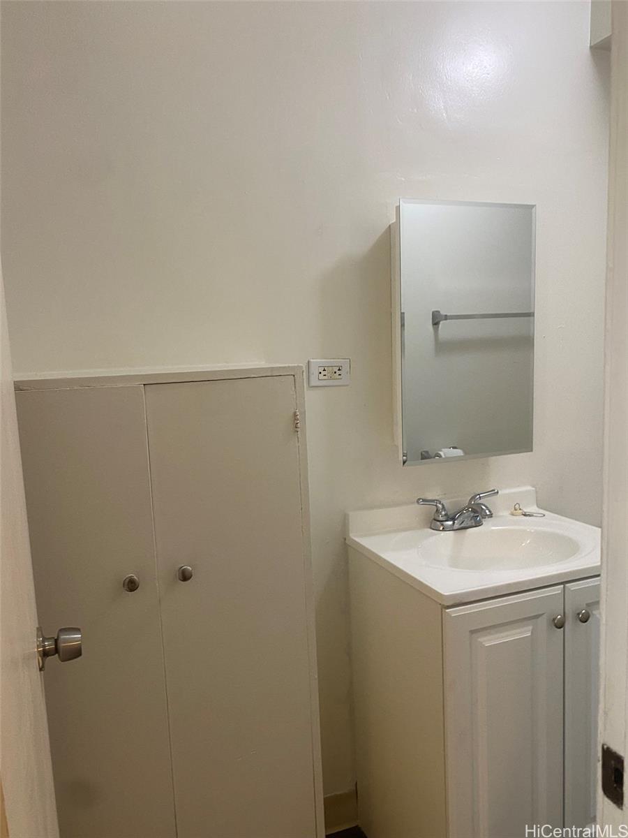 1209 10th Avenue, Unit 206 Honolulu, HI 96816 - Photo 13 of 15