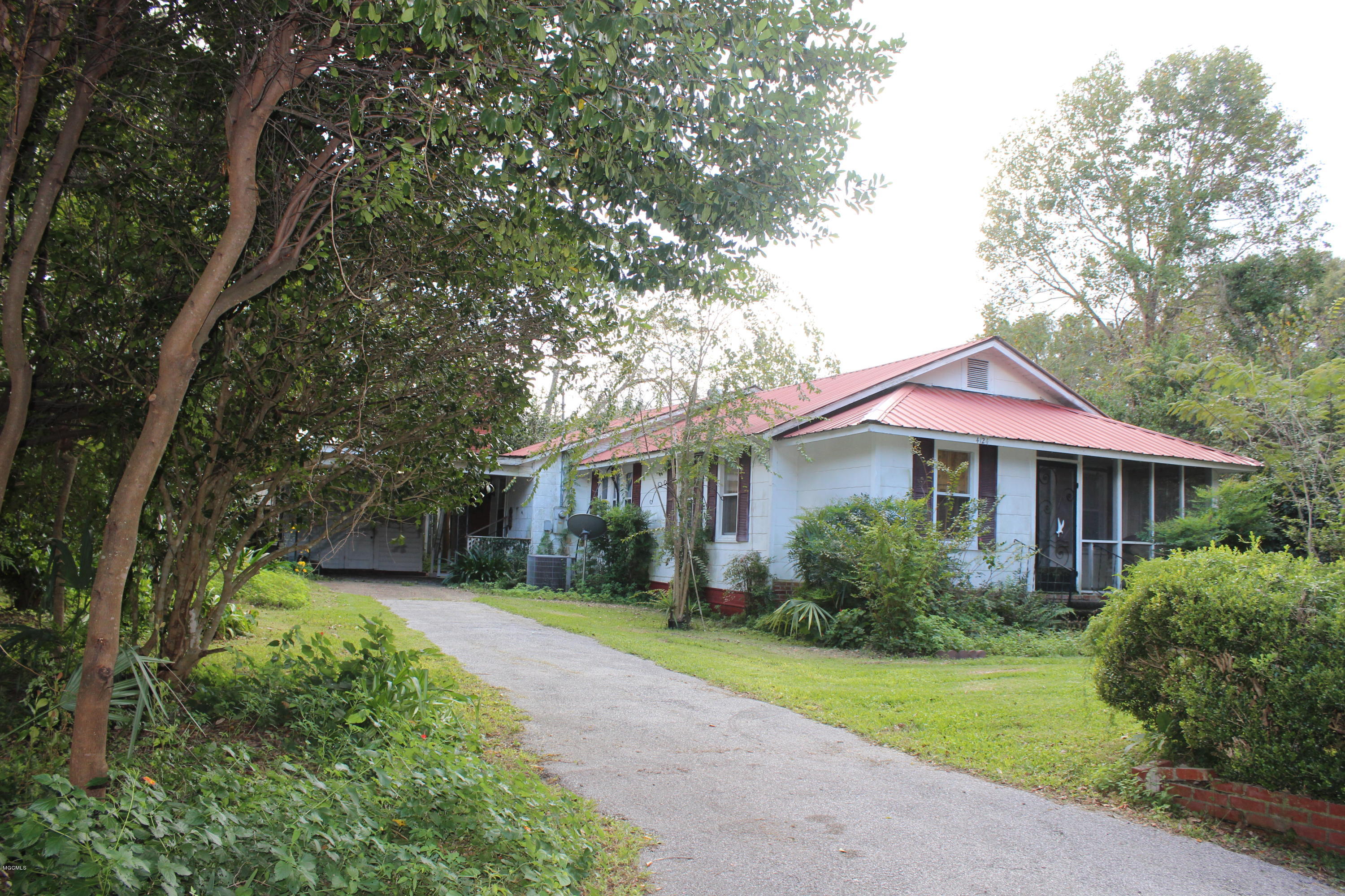 4124 Castenera Avenue Moss Point, MS 39563 - Photo 1 of 47 IMG_9984
