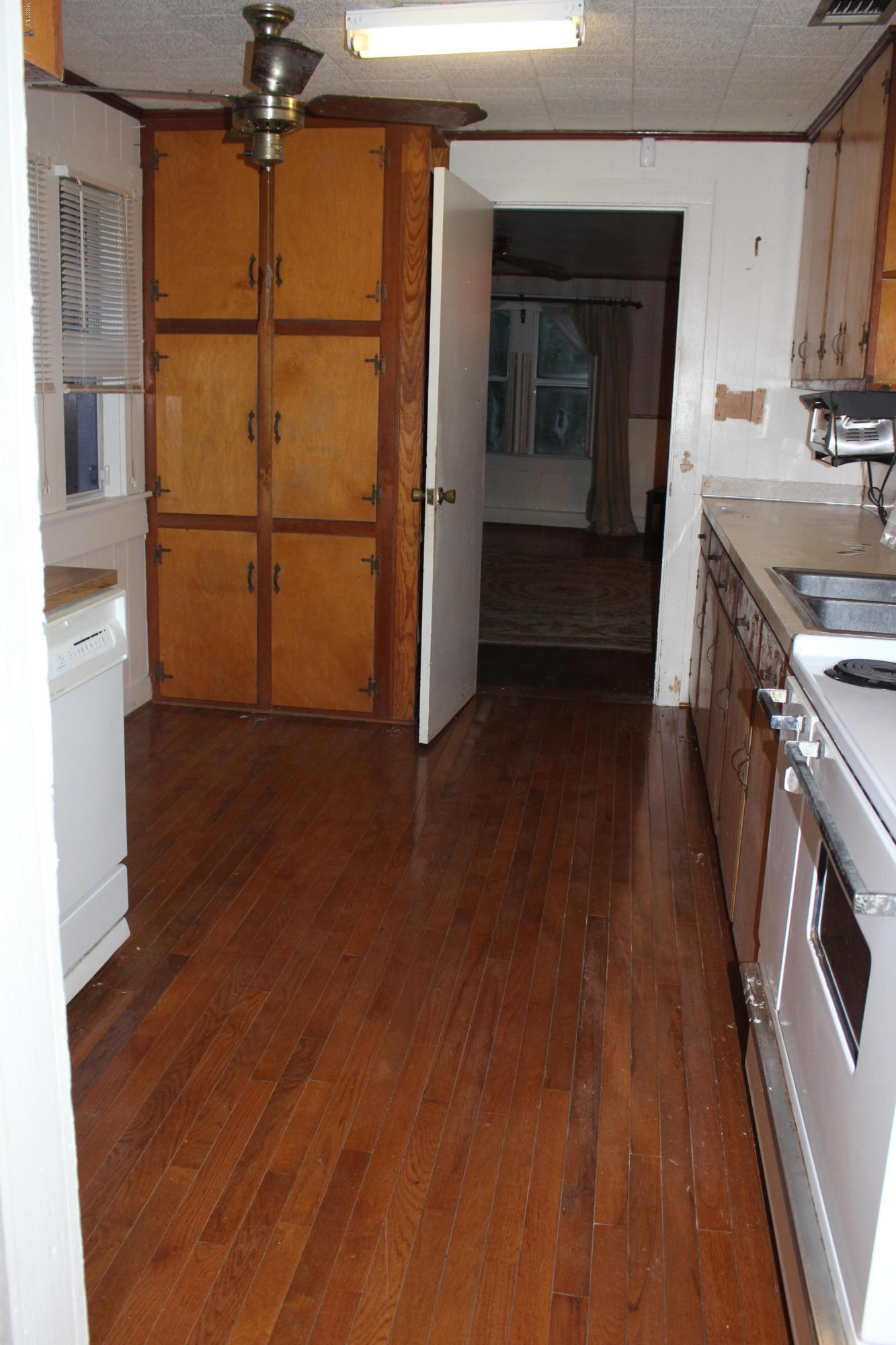 4124 Castenera Avenue Moss Point, MS 39563 - Photo 12 of 47 IMG_0013