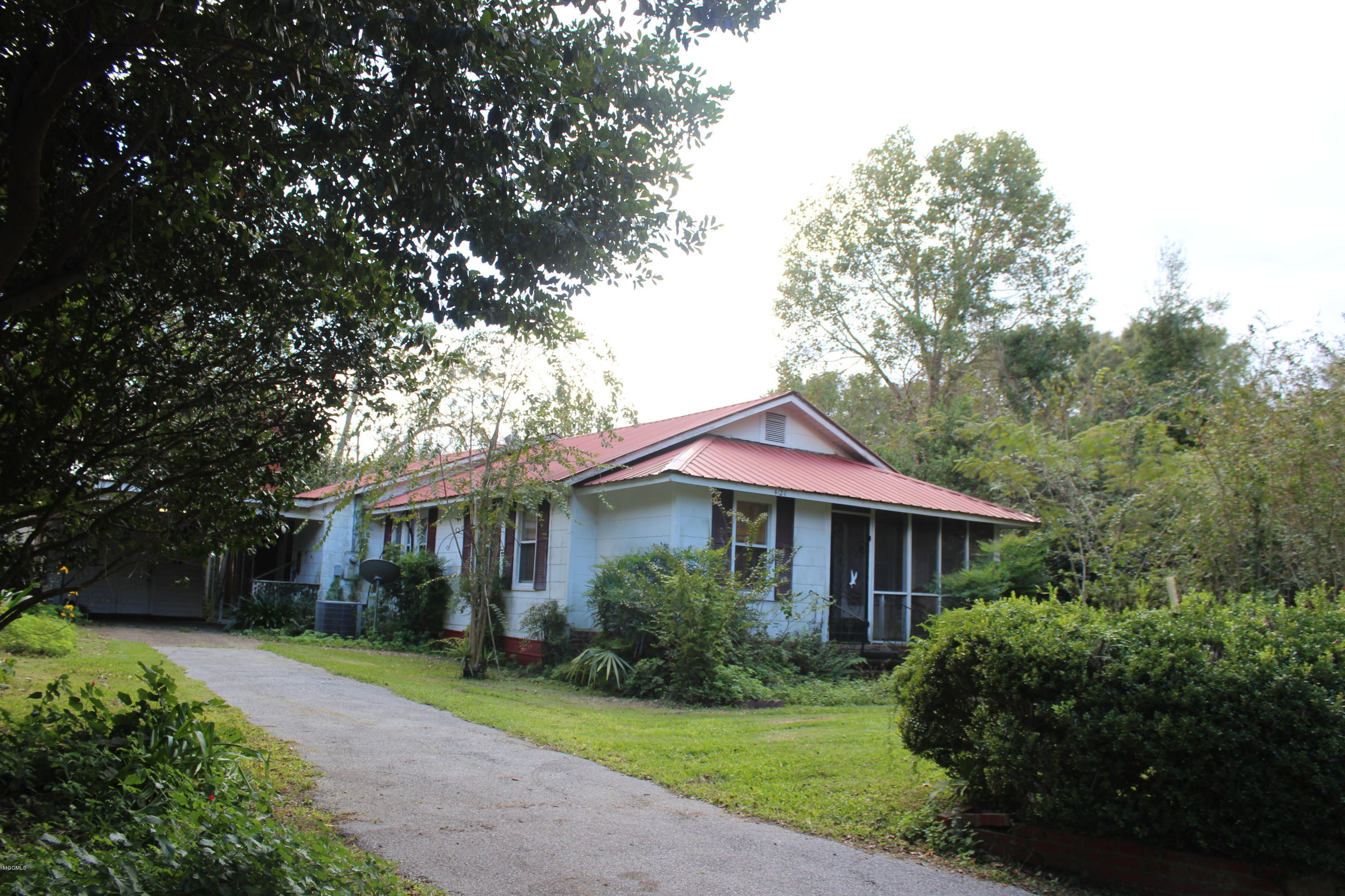 4124 Castenera Avenue Moss Point, MS 39563 - Photo 7 of 47 IMG_9983