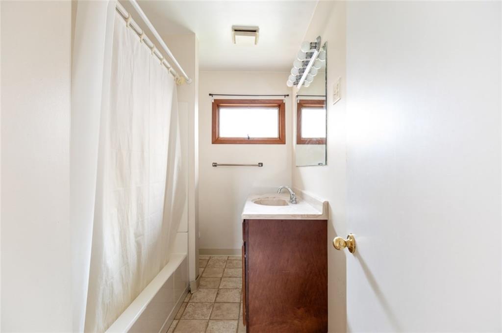 715 Cleland Mill Road New Castle, PA 16102 - Photo 13 of 14 Gallery Image 13