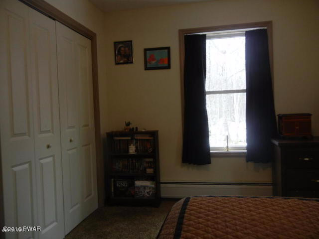 126 Piute Road Shohola, PA 18458 - Photo 4 of 19 Gallery Image 4