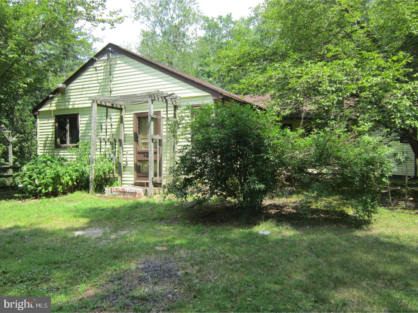 342 Lakedale Road Berlin, NJ 08009 - Photo 1 of 16 Gallery Image 1